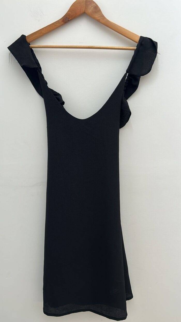 Vestido Negro volados L